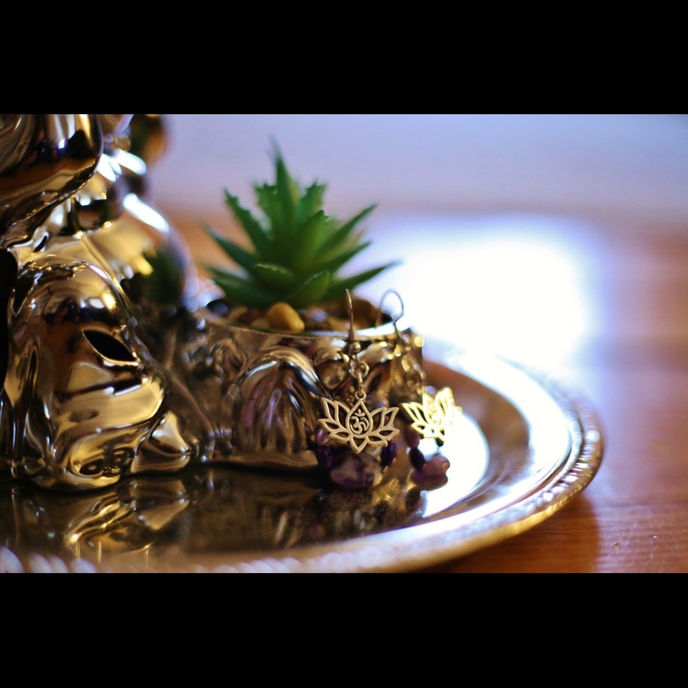 Beautiful Natural Amethyst Stone Ohm Earrings